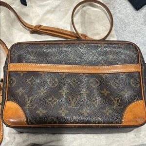 Louis Vuitton Brown Monogram crossbodyBag